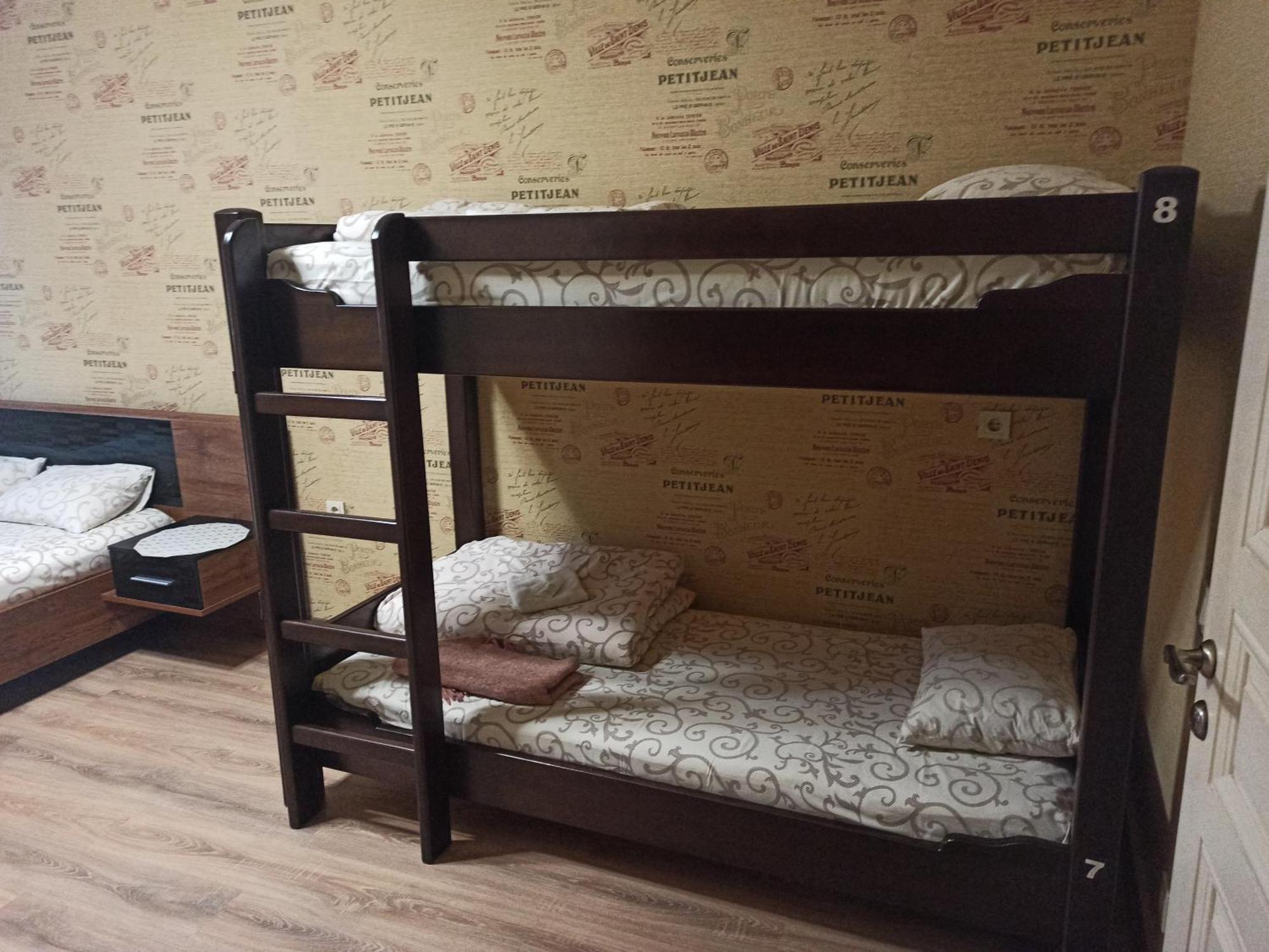 Hostel Q ,15 Хв До Жд Вокзалу ลวีฟ ภายนอก รูปภาพ
